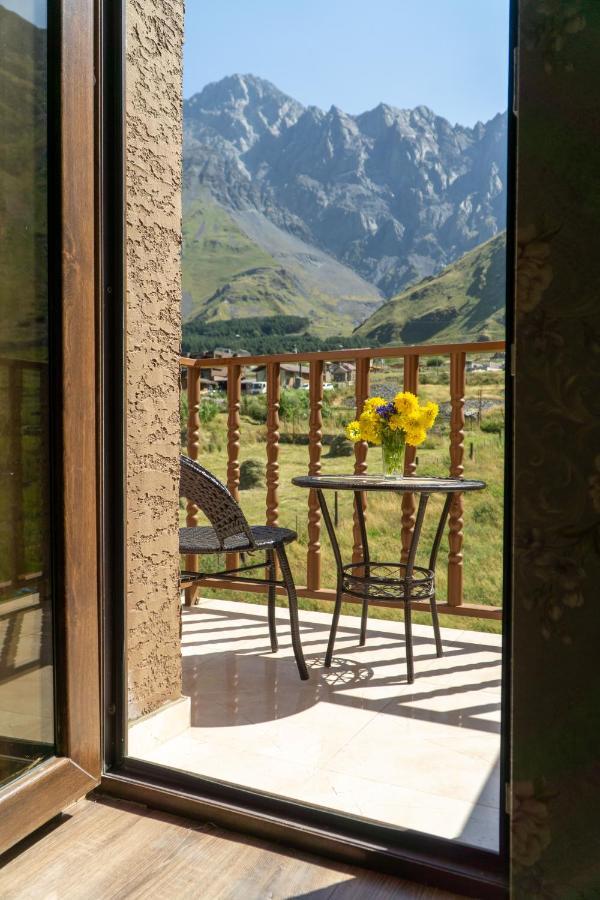 Hotel Diamond Kazbegi エクステリア 写真