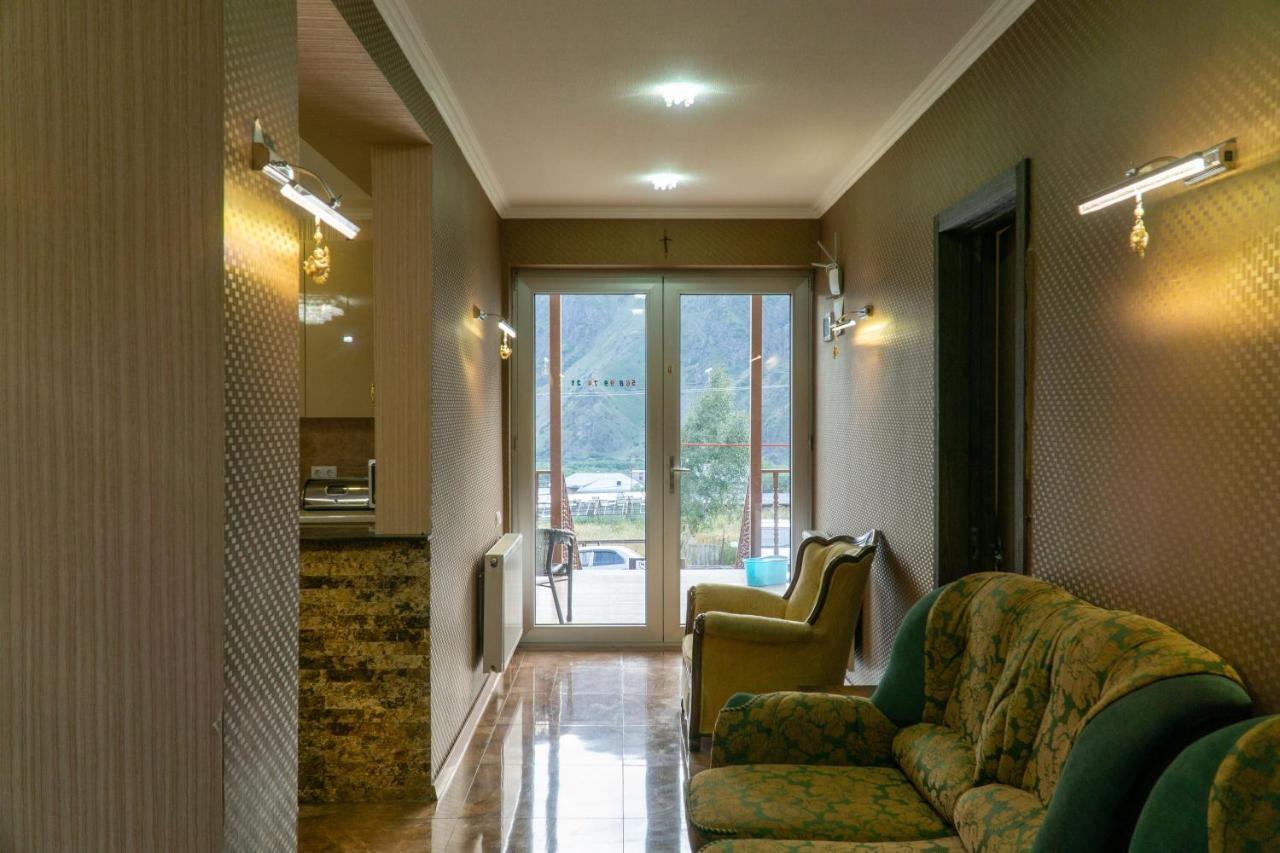 Hotel Diamond Kazbegi エクステリア 写真