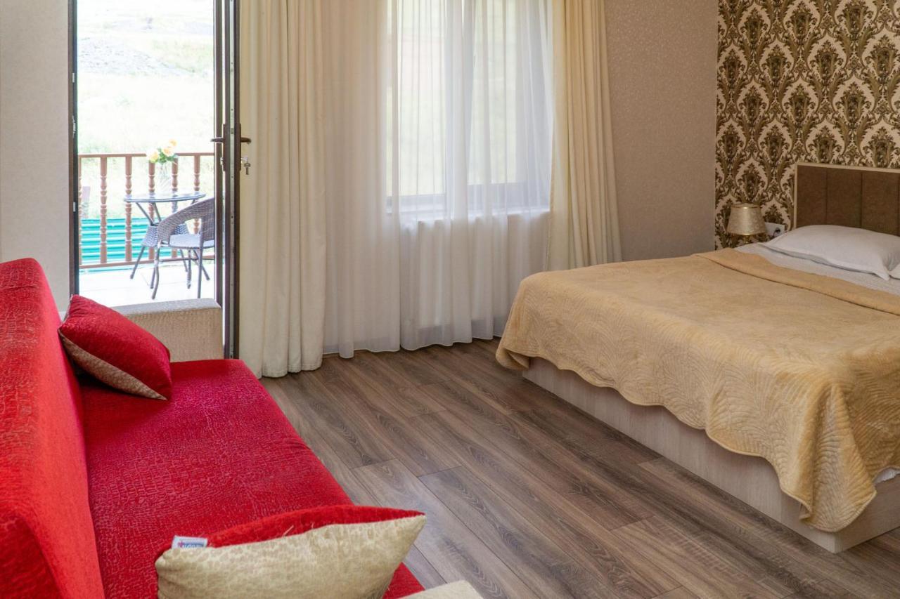 Hotel Diamond Kazbegi エクステリア 写真